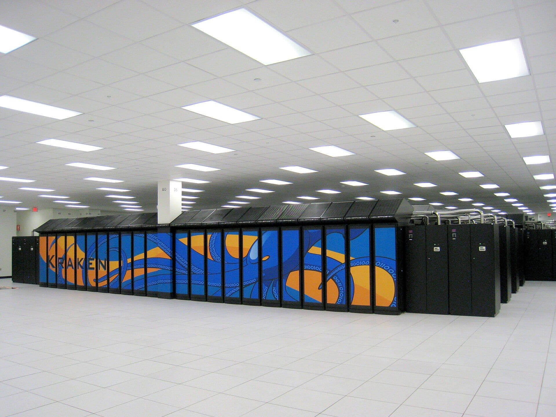 Siêu máy tính Kraken (Cray XT5) tại Phòng thí nghiệm Quốc gia Oak Ridge, Hoa Kỳ